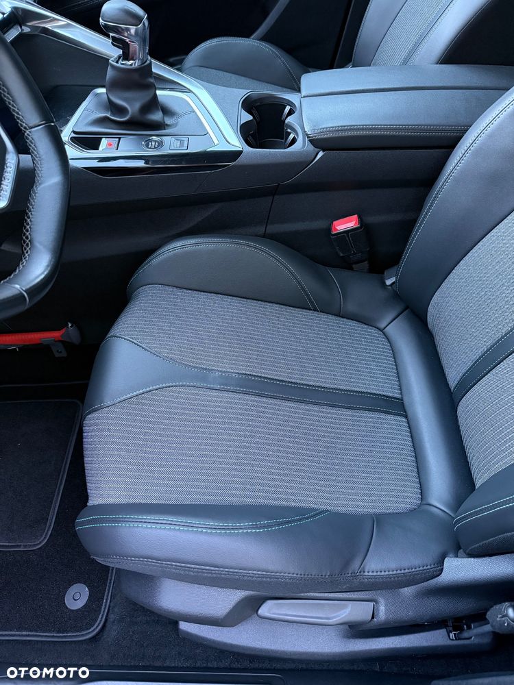 Peugeot 5008 - 19
