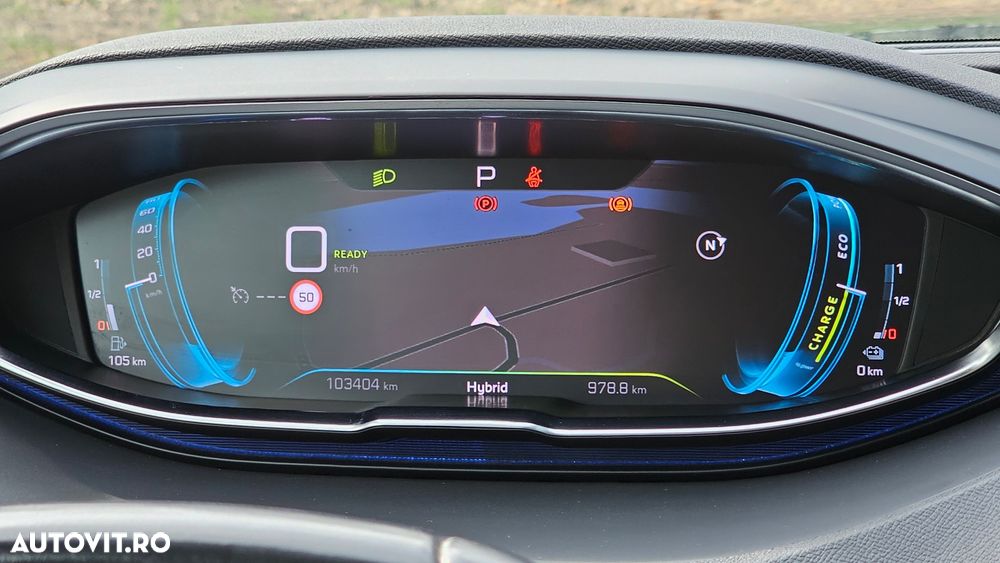 Peugeot 3008 PHEV 300 EAT8 4X4 Allure Pack - 4