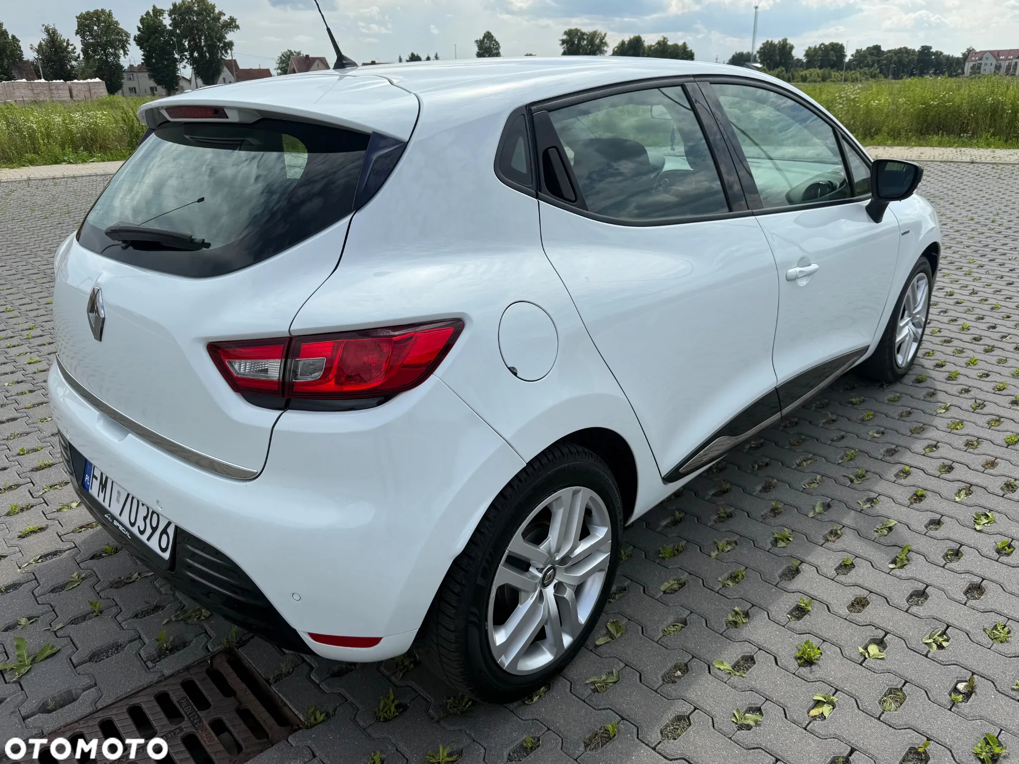 Renault Clio - 7