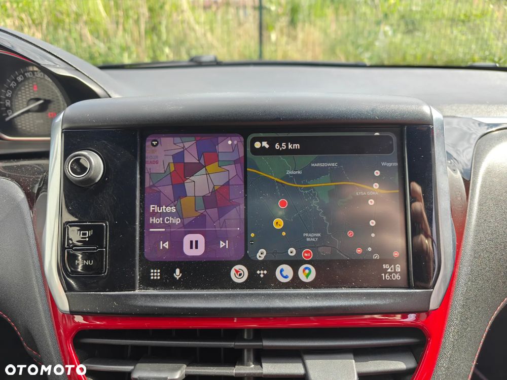 Peugeot 208 GTI 200 THP - 12