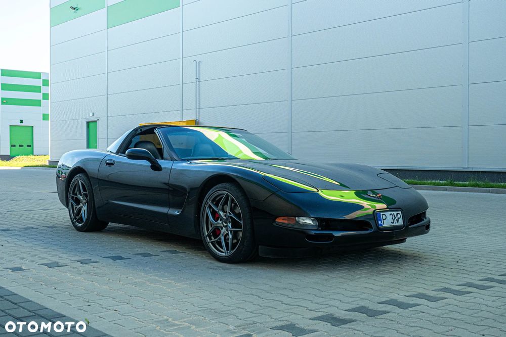Chevrolet Corvette - 27