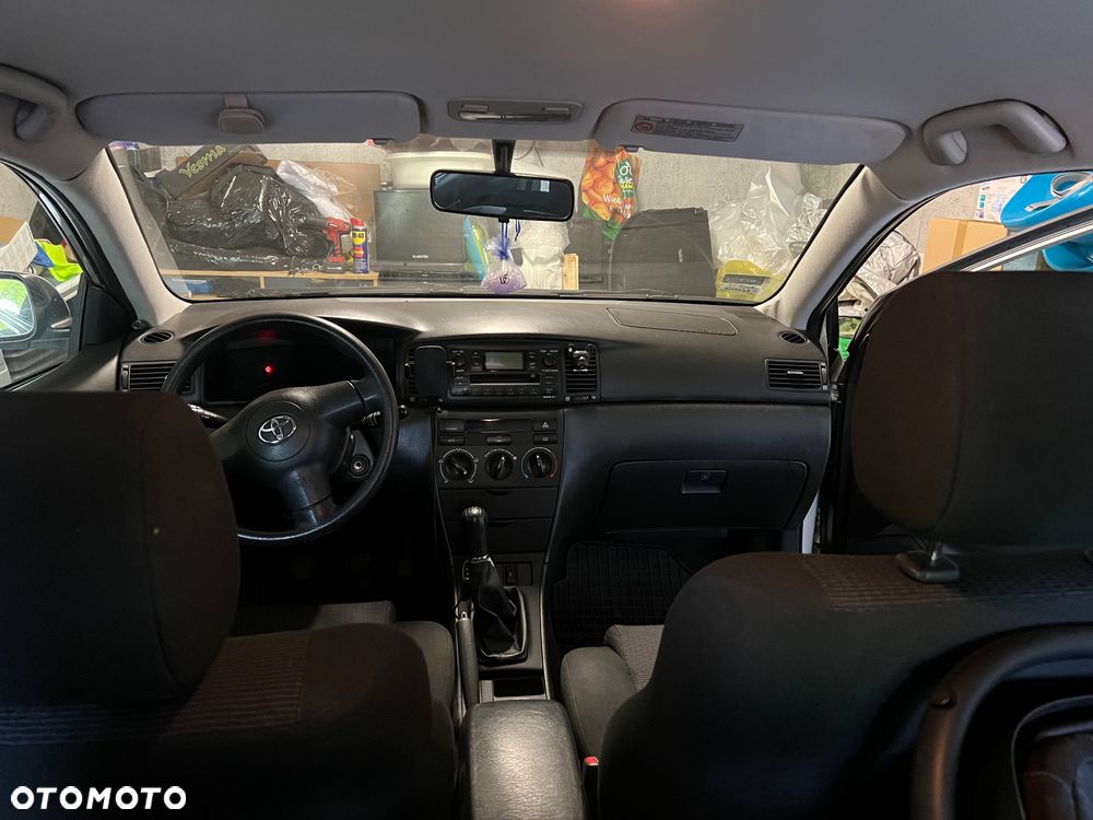 Toyota Corolla - 6