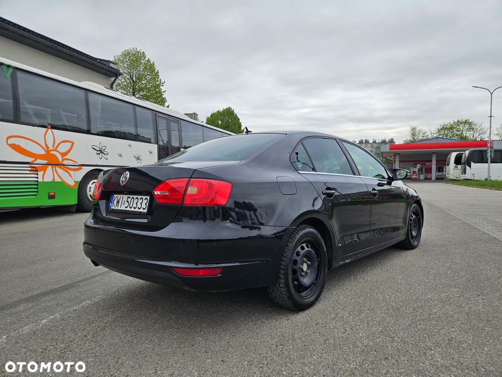 Volkswagen Jetta 1.6 TDI DPF Highline - 8