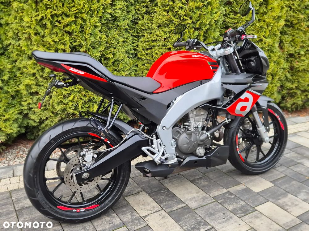 Aprilia Tuono - 4