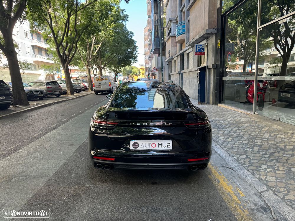 Porsche Panamera 4 E-Hybrid - 11