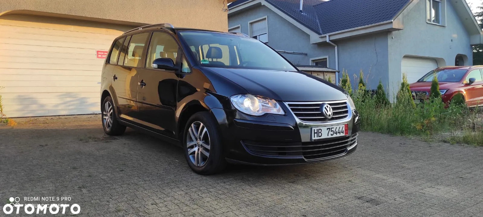 Volkswagen Touran 2.0 TDI DPF BlueMotion Technology DSG Comfortline - 32