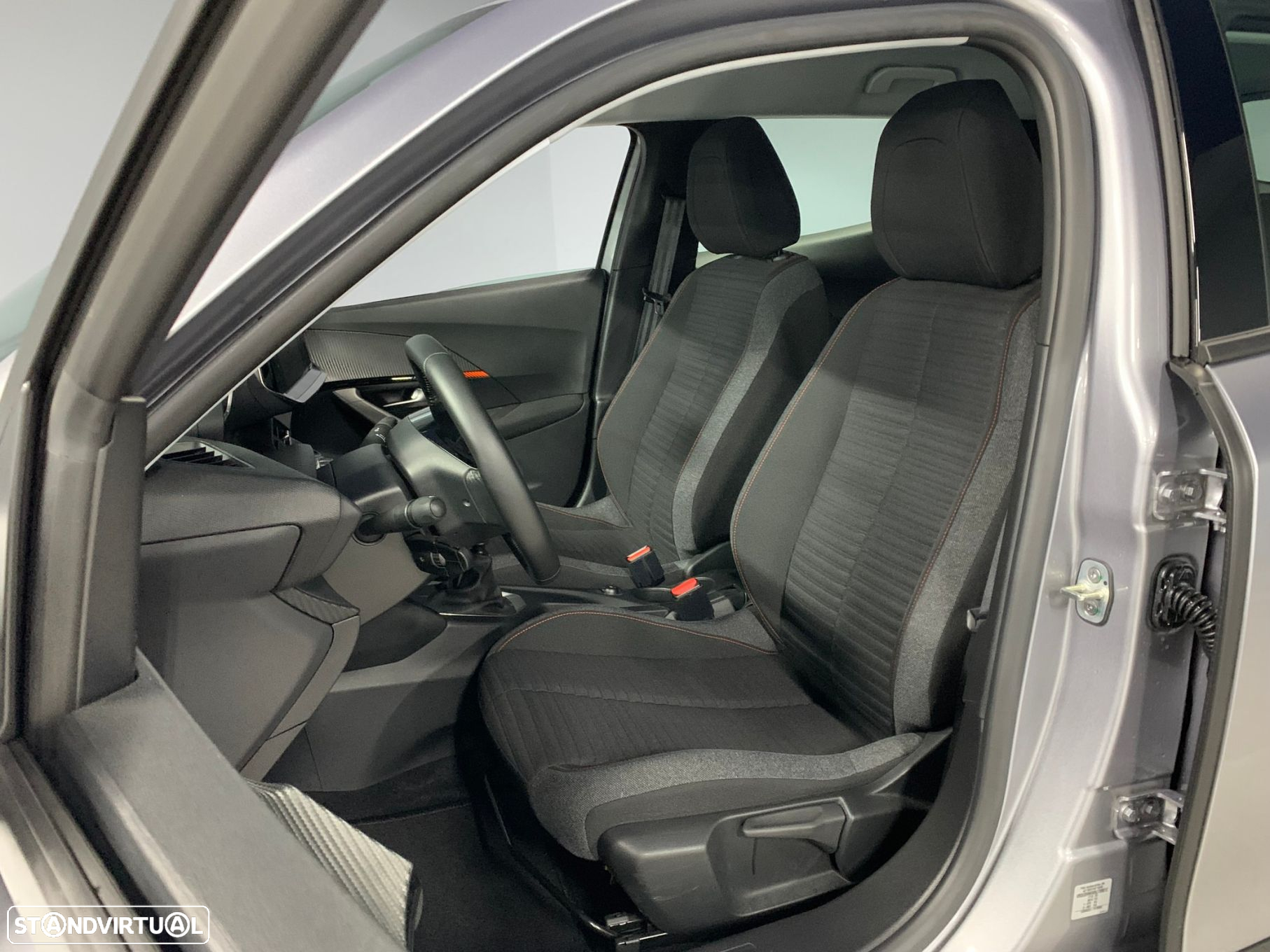 Peugeot 2008 1.2 PureTech Active Pack - 12