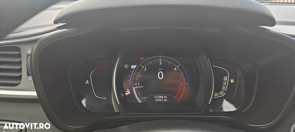 Renault Kadjar BLUE dCi EDC Intens - 8