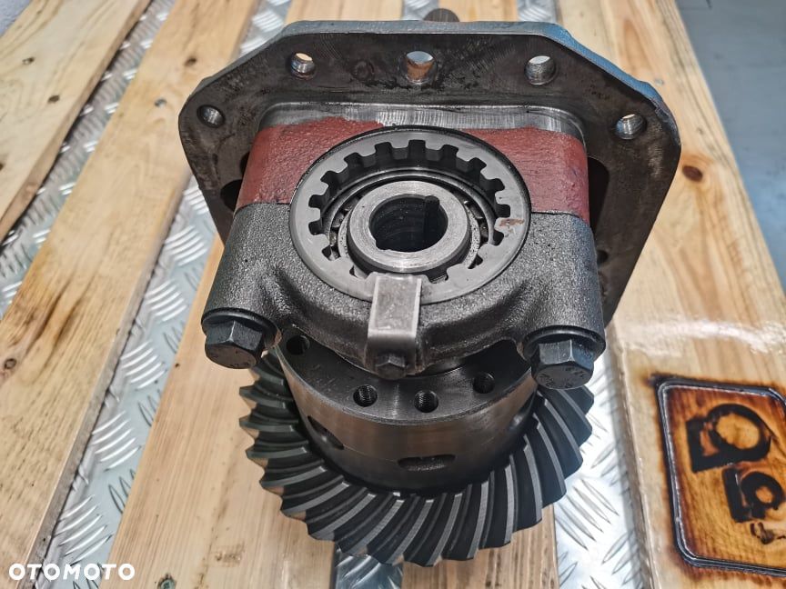 Kompletny atak mostu przedniego FERMEC 860 - 4