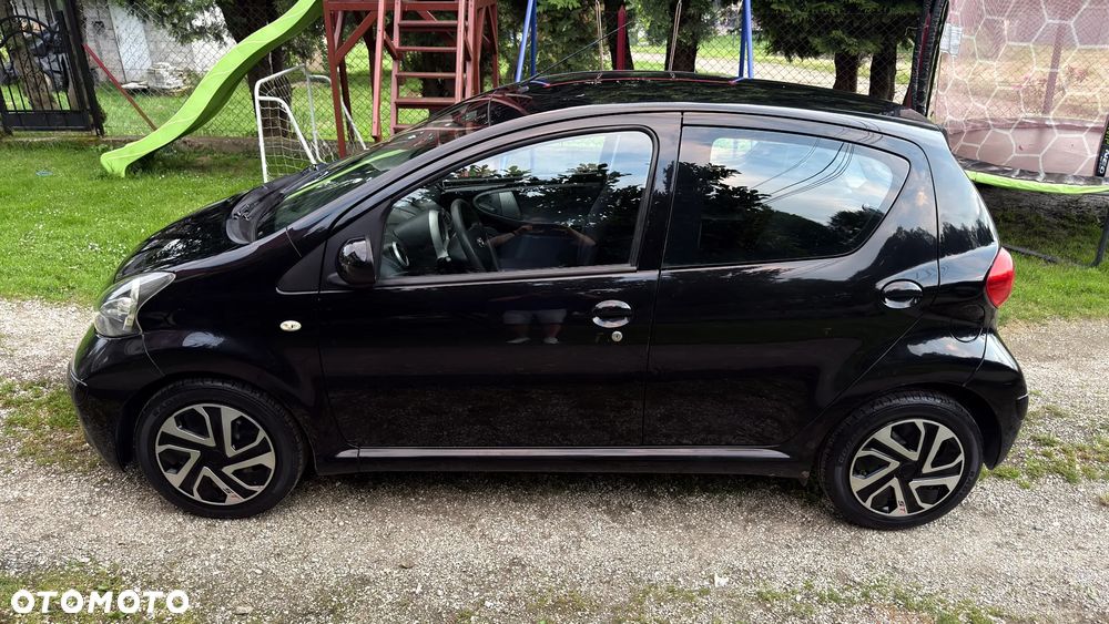 Toyota Aygo City - 2