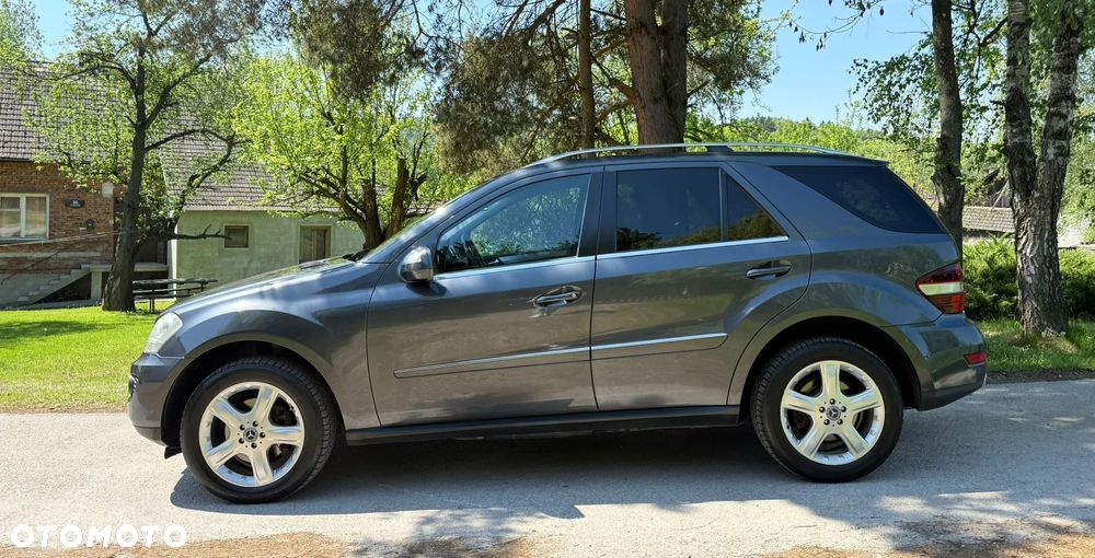 Mercedes-Benz ML - 12