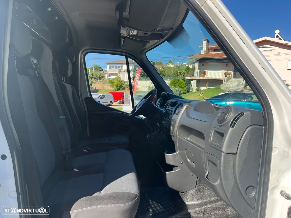 Renault Master | 2.3 DCI | 130 CV | 3 Lug. - 12