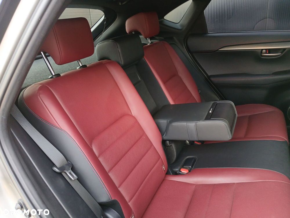 Lexus NX 200t F Sport AWD - 32