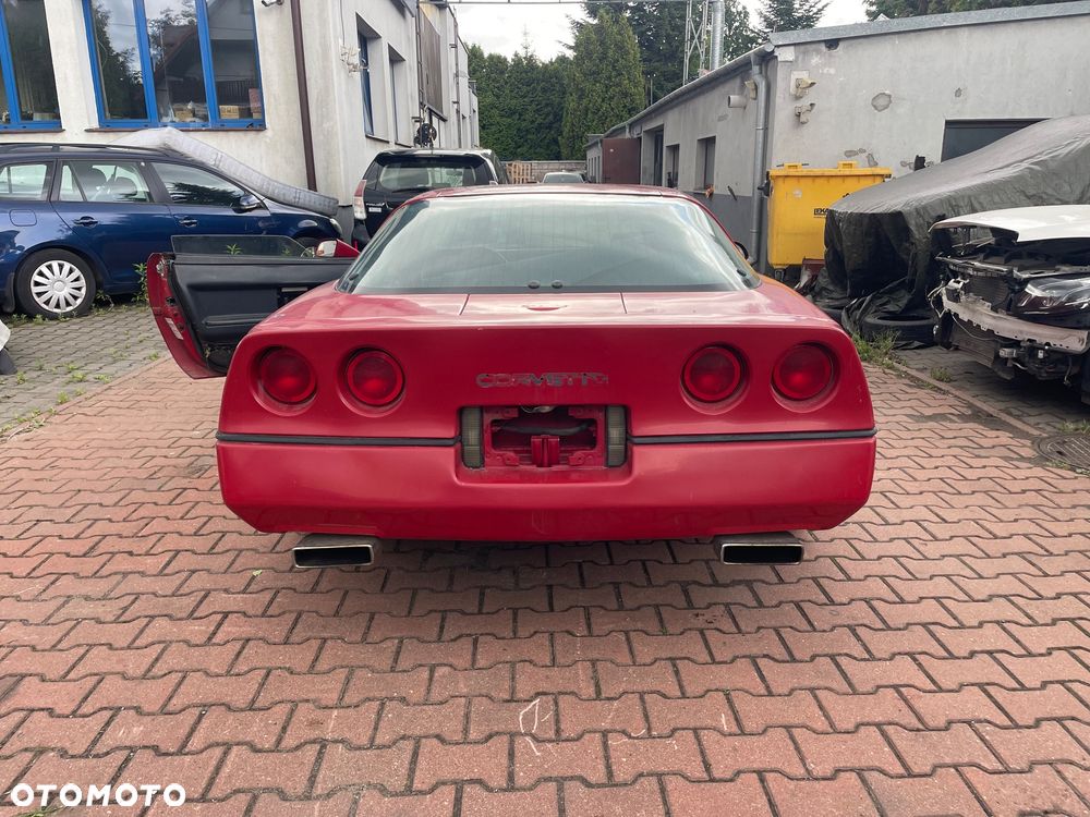 Chevrolet Corvette - 8
