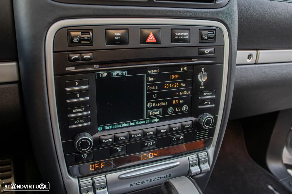 Porsche Cayenne Turbo S - 26