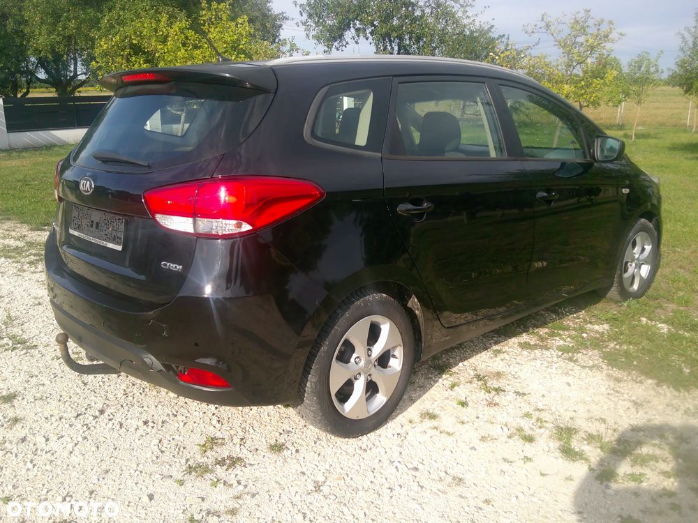 Kia Carens 1.7 CRDi M - 6