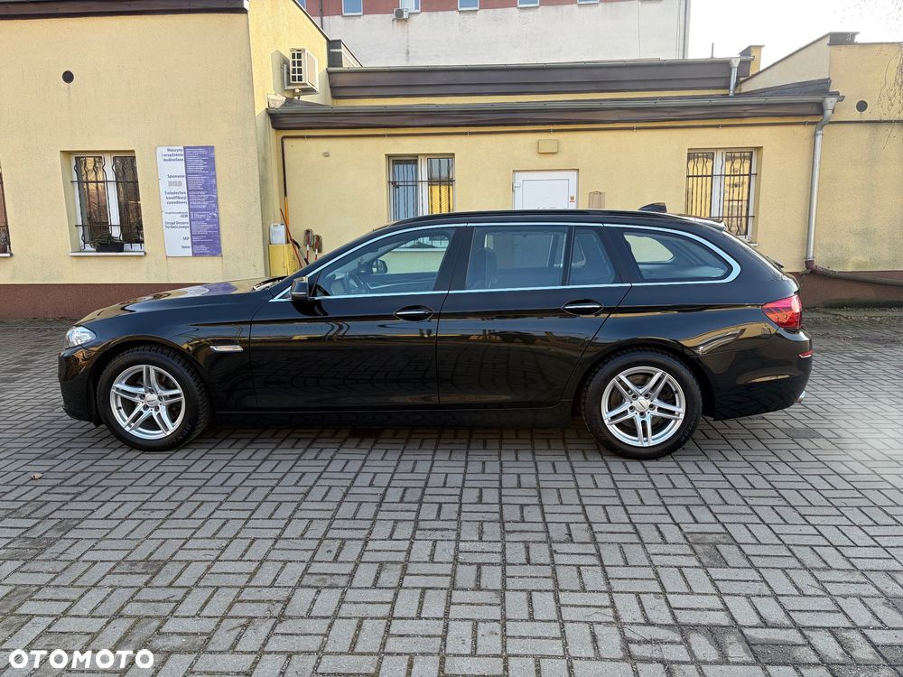 BMW Seria 5 520d xDrive - 7