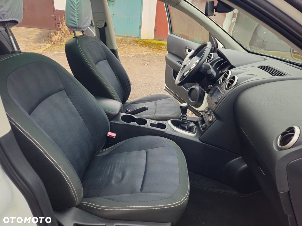Nissan Qashqai - 12