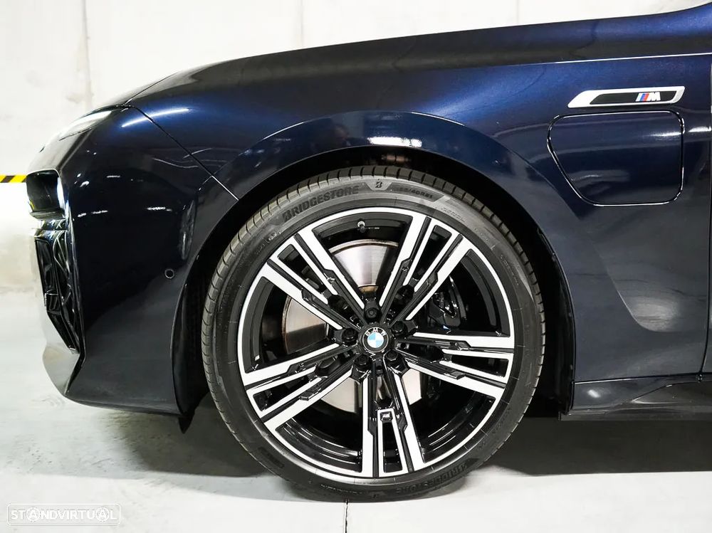 BMW 760 M760e xDrive - 19