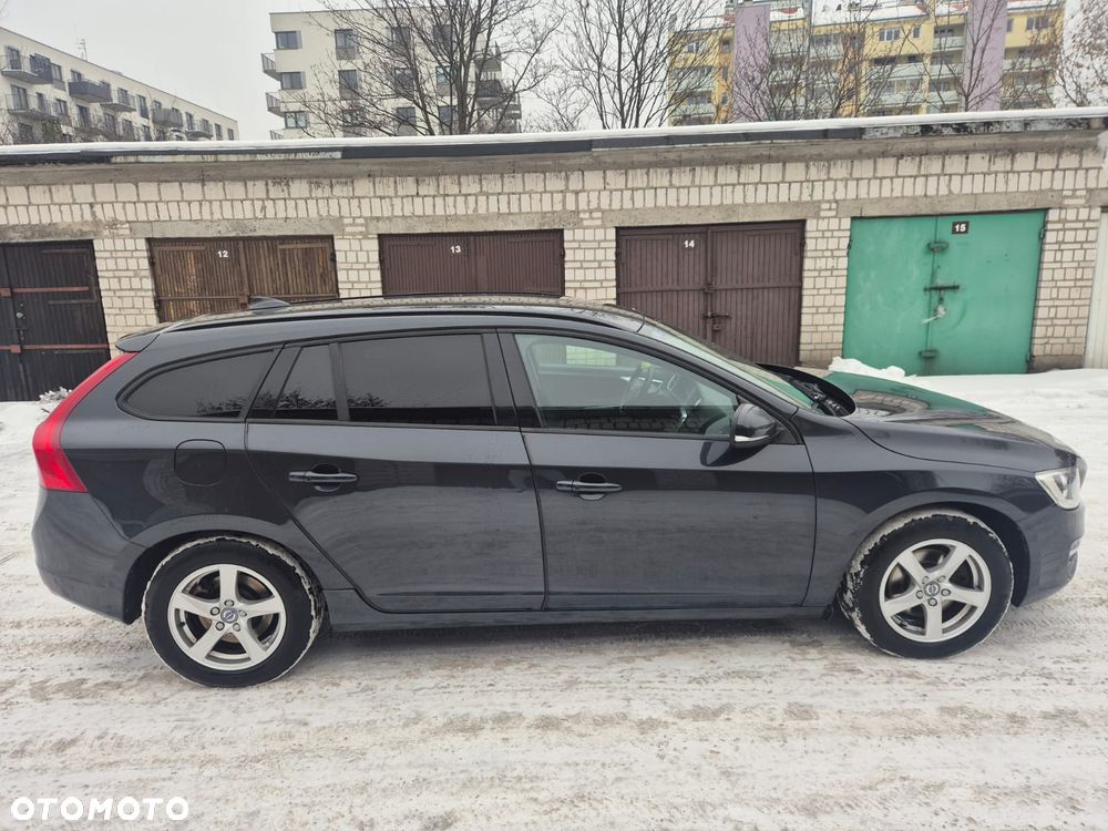 Volvo V60 D2 Geartronic Summum - 4