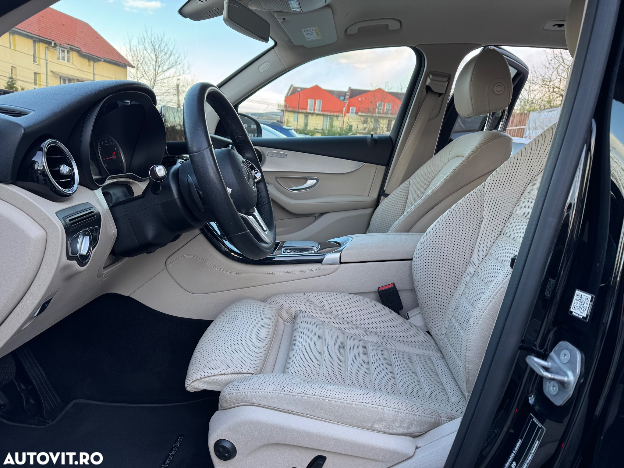Mercedes-Benz GLC - 17