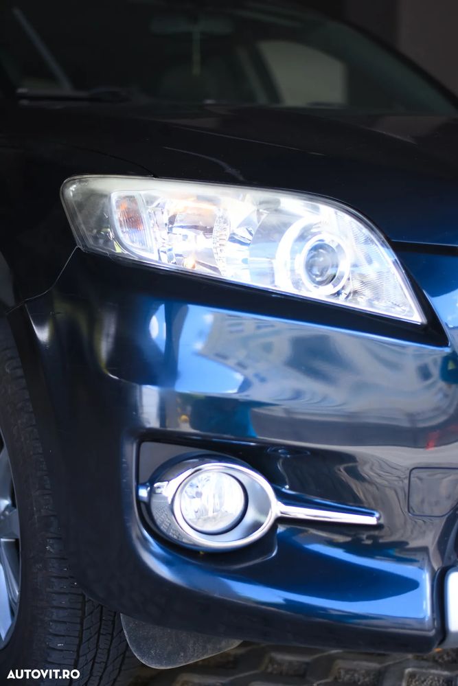 Toyota RAV4 - 16