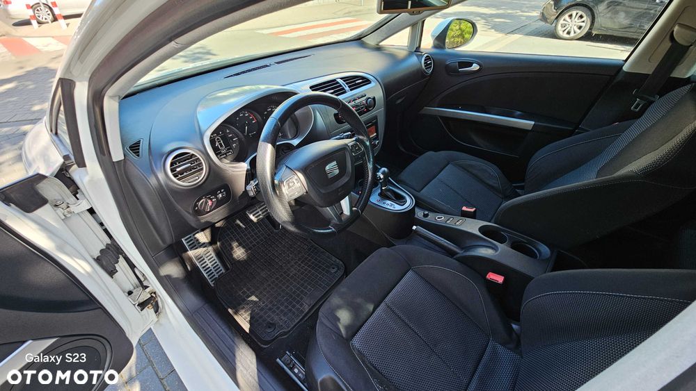 Seat Leon 2010 photo 5