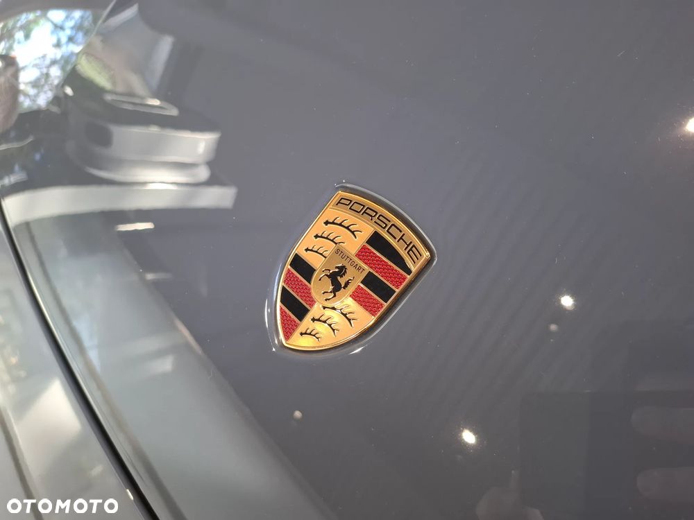Porsche Taycan GTS - 27