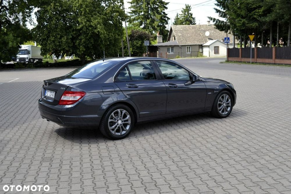 Mercedes-Benz Klasa C 180 BlueEFFICIENCY 7G-TRONIC Elegance - 10