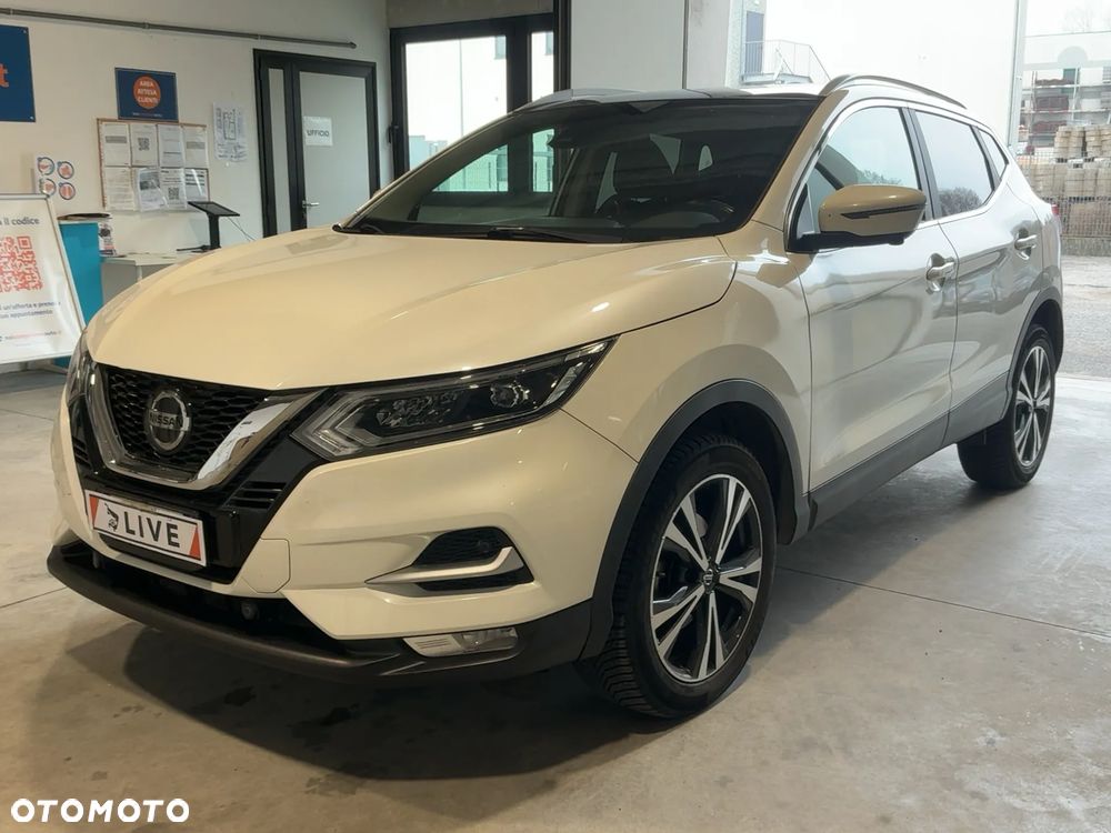 Nissan Qashqai 1.3 DIG-T N-Connecta - 1