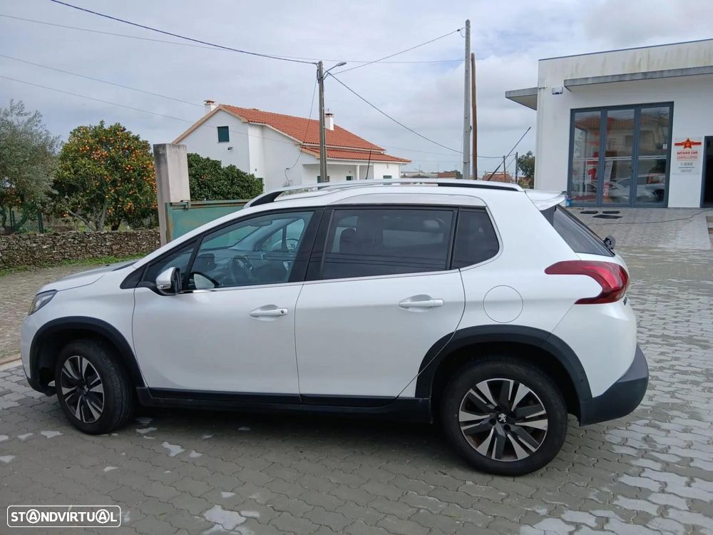 Peugeot 2008 1.6 BlueHDi Allure - 4