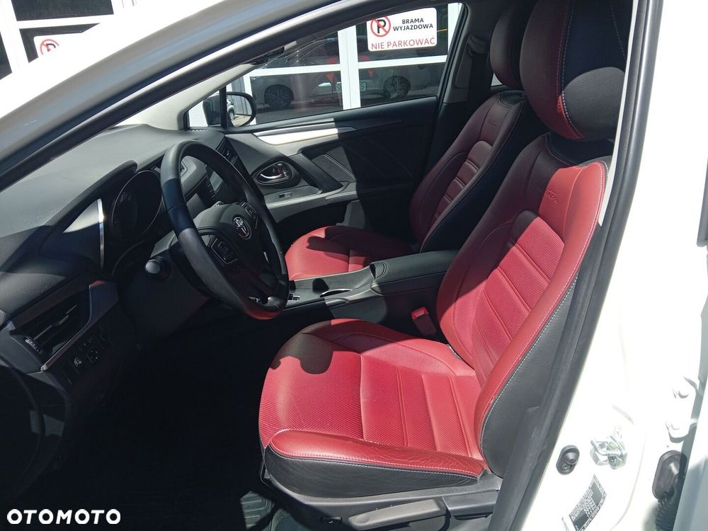 Toyota Avensis 1.8 Selection MS - 16