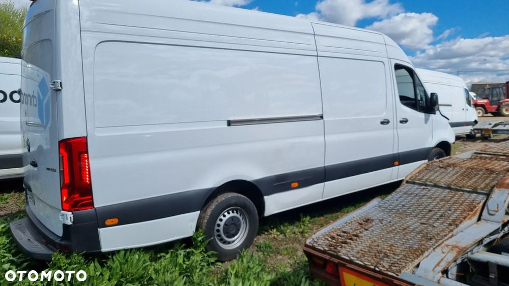 Mercedes-Benz Sprinter - 14