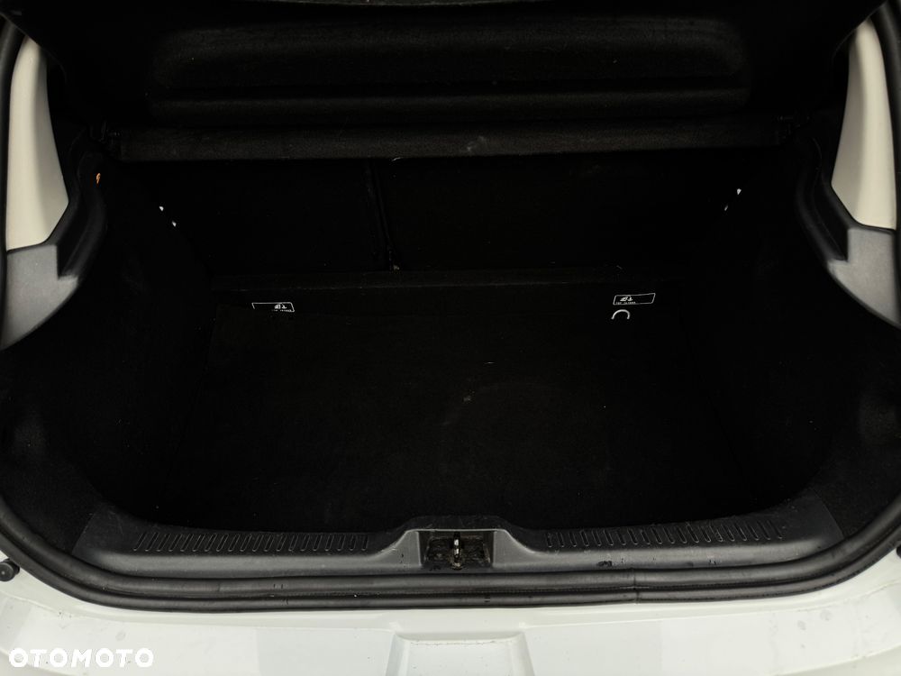 Renault Clio 1.2 16V Limited Plus - 15