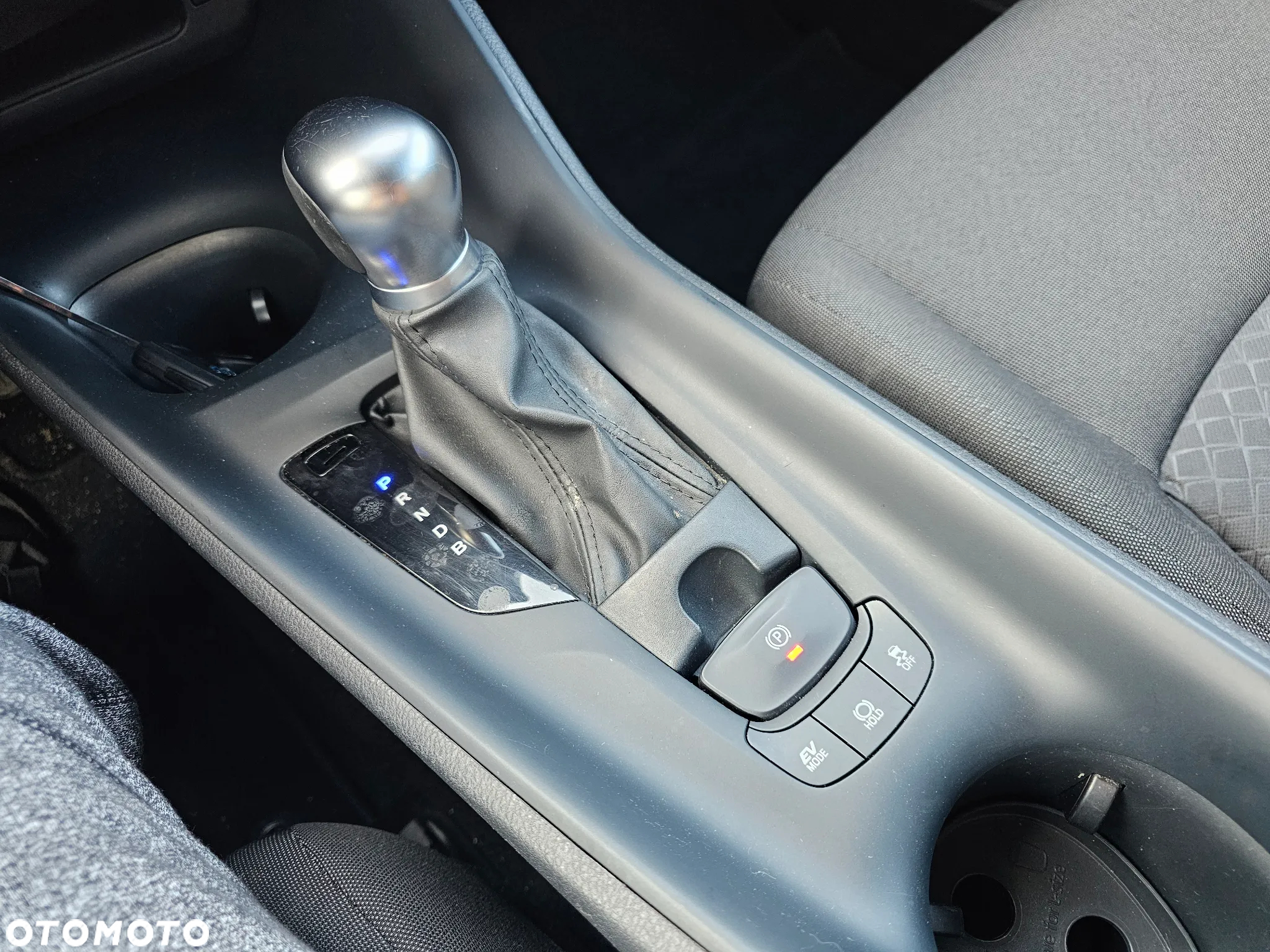 Toyota C-HR 1.8 Hybrid GPF Comfort - 11