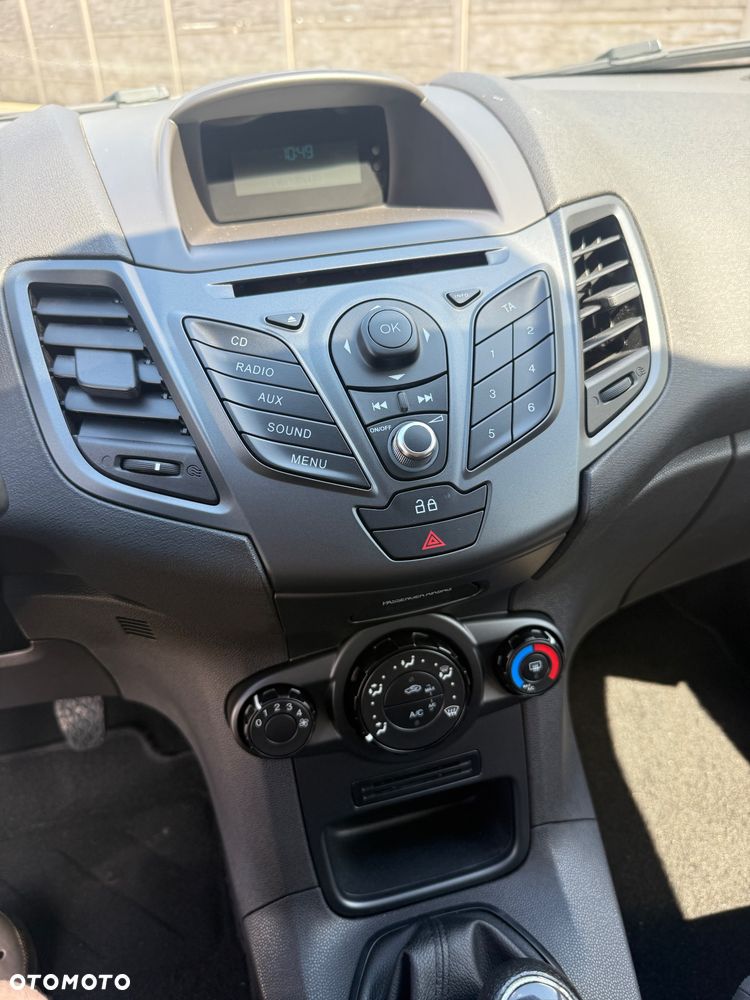 Ford Fiesta - 21