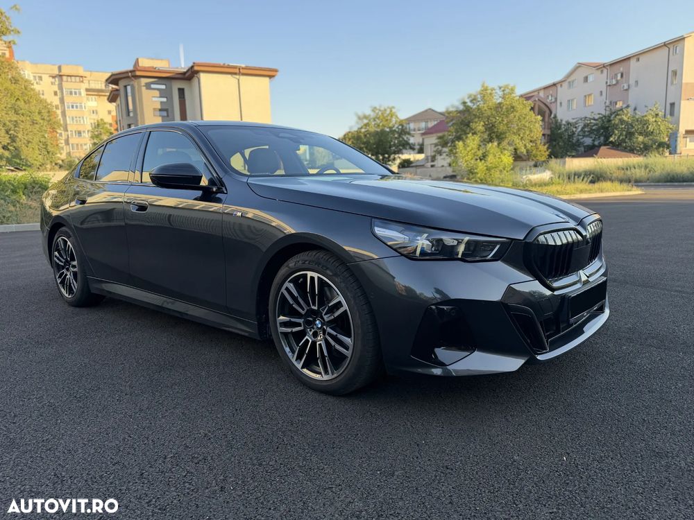 BMW Seria 5 520i Aut. - 4