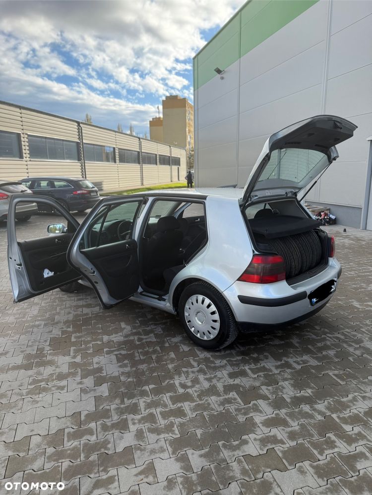 Volkswagen Golf 1.9 TDI Comfortline - 9