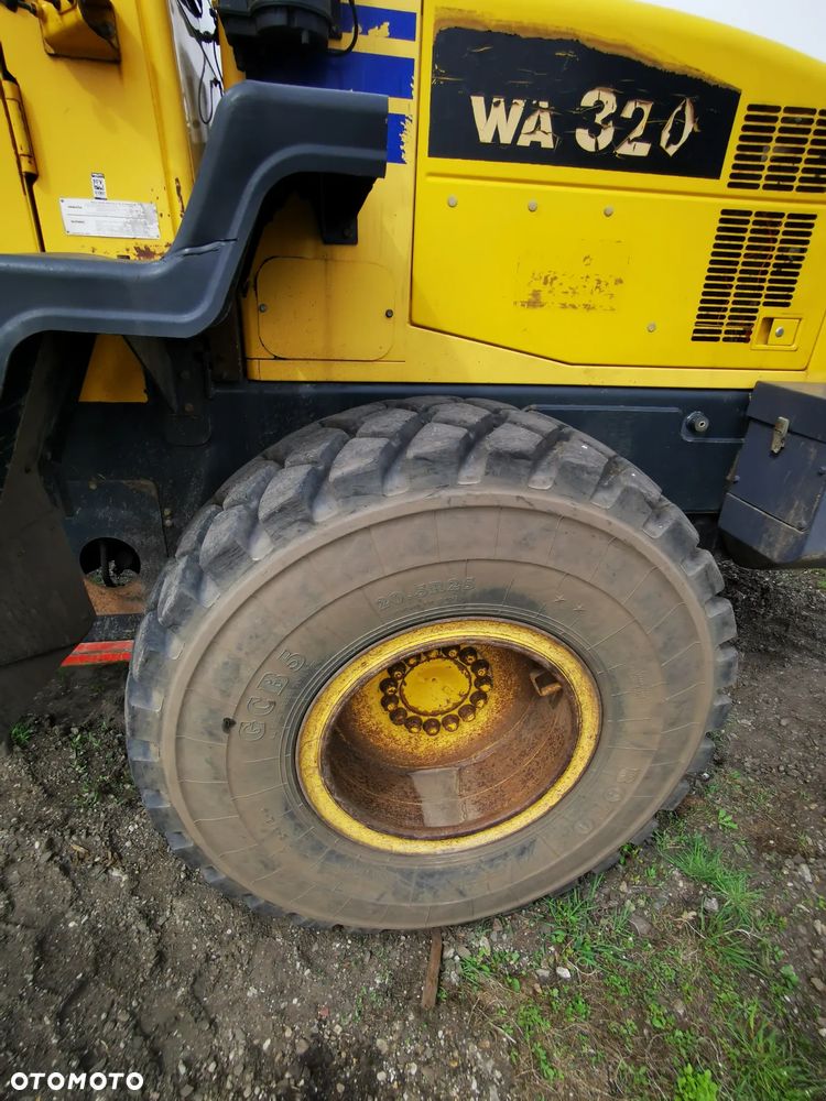 Komatsu WA320 - 9