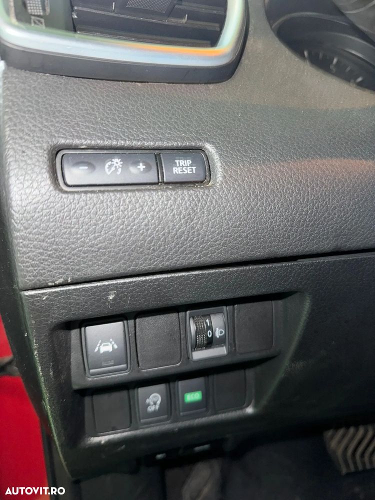 Nissan Qashqai 1.2 DIG-T Xtronic TEKNA+ - 33