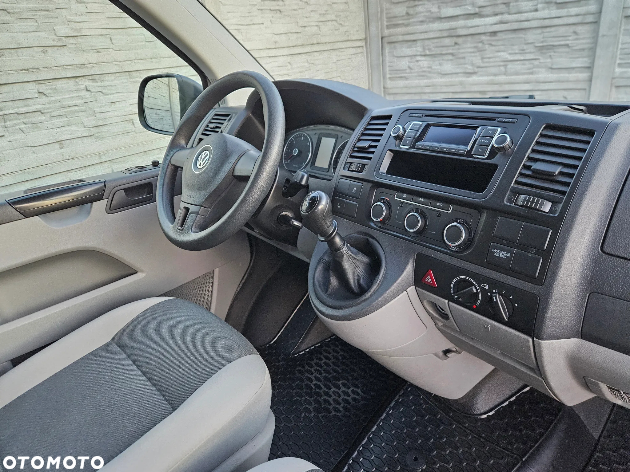 Volkswagen Transporter - 12