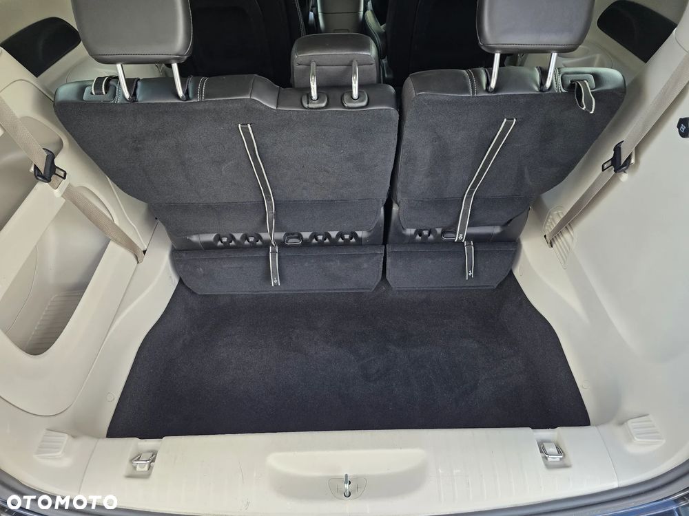 Chrysler Pacifica - 39