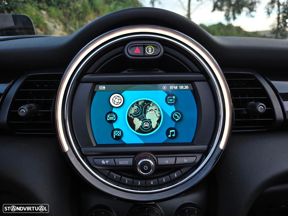 MINI Cabrio Cooper Auto. - 21