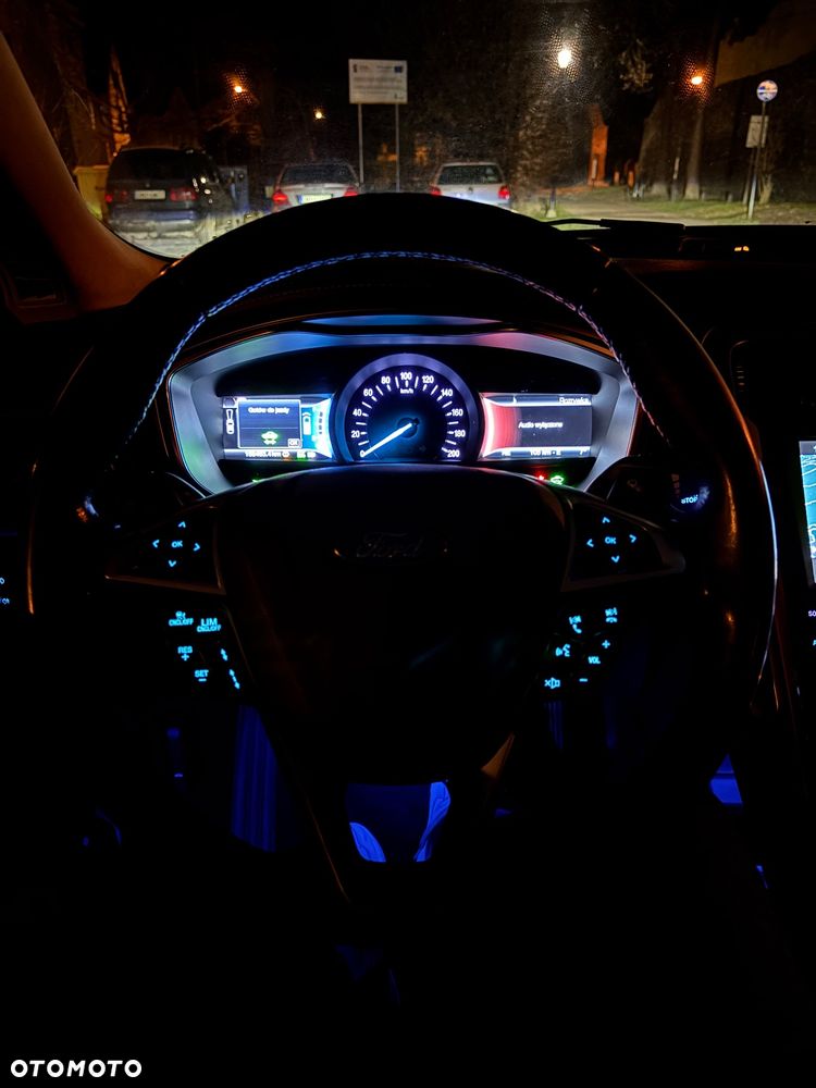 Ford Mondeo 2.0 Hybrid Vignale - 33