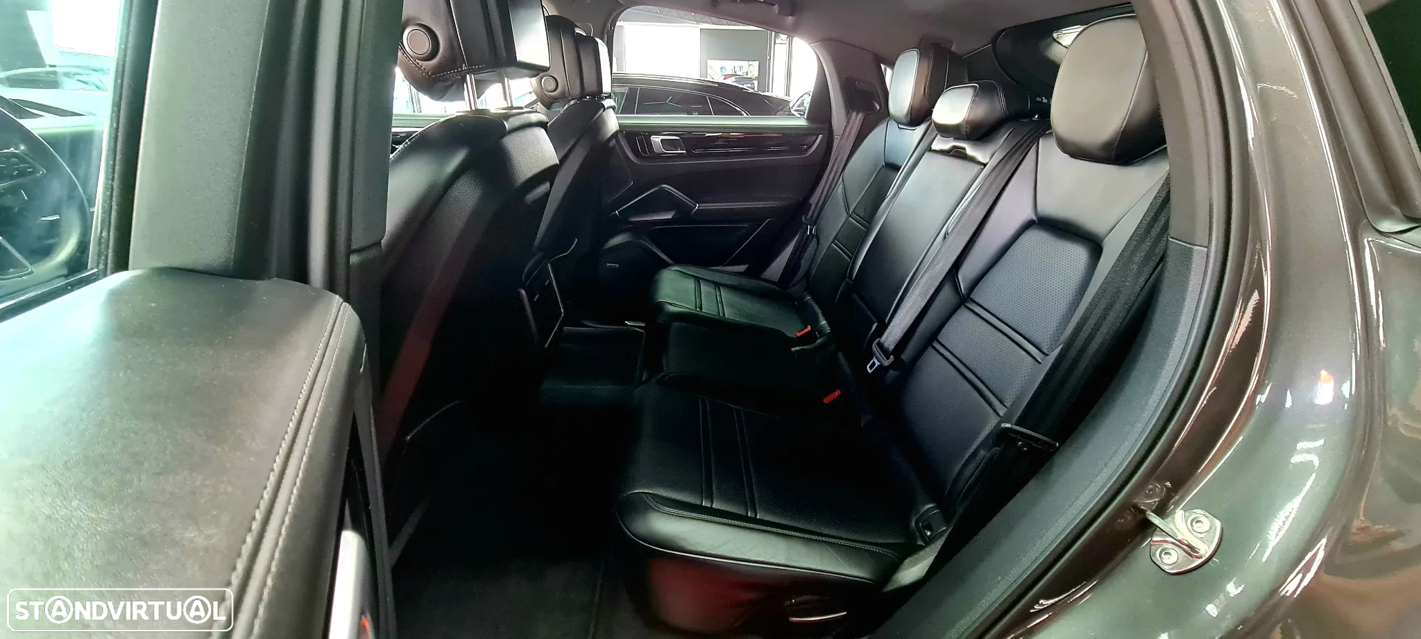Porsche Cayenne Coupé E-Hybrid - 17
