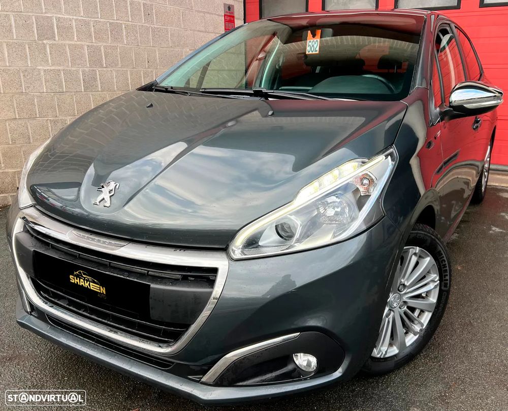 Peugeot 208 82 PureTech Style - 1