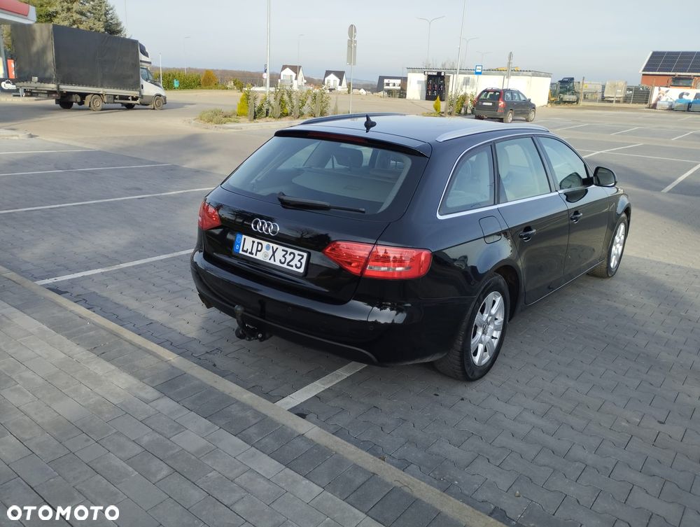 Audi A4 Avant 2.0 TDI DPF Ambiente - 17