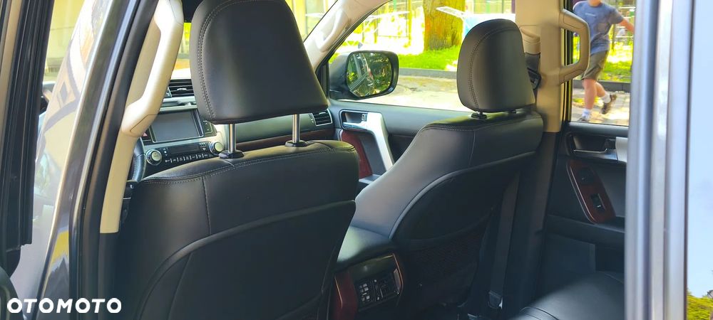 Toyota Land Cruiser LC 2.8 D-4D Prado - 8