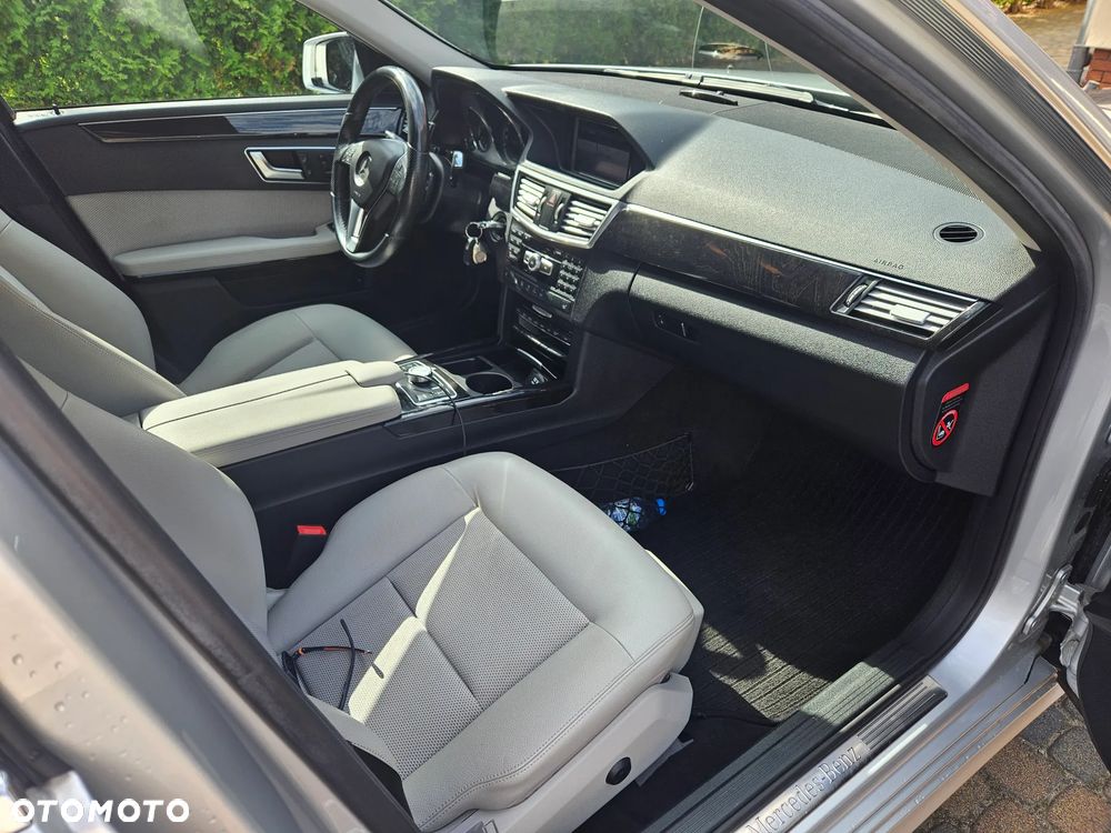 Mercedes-Benz Klasa E 350 4Matic BlueEFFICIENCY 7G-TRONIC - 13