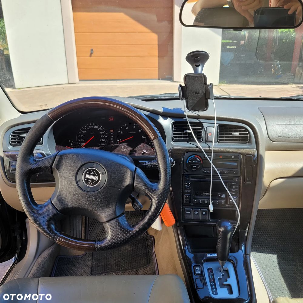 Subaru Outback 3.0 H6 - 5